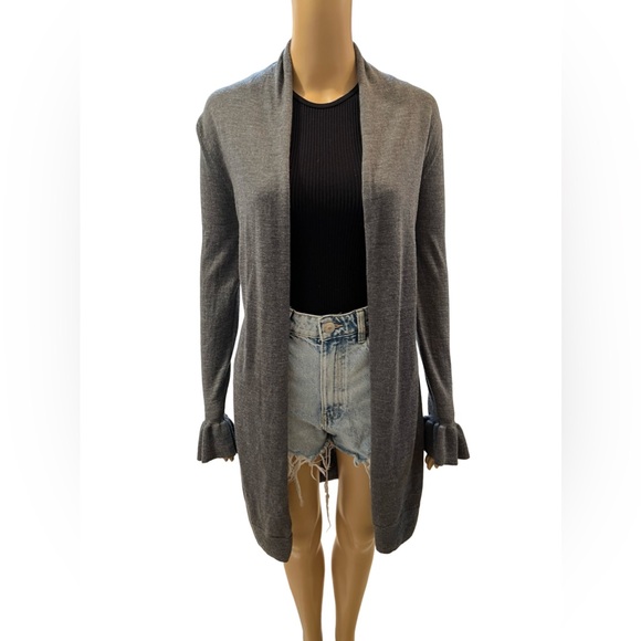 Beautiful merino wool cardigan - Picture 2 of 9